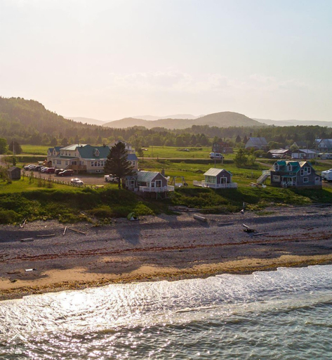 Others 5, Camp de Base Gaspésie, Le Rocher-Percé