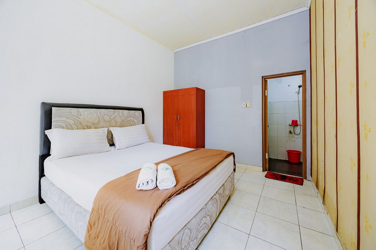Bedroom 5, Hotel Sri Indrawati Puncak Mitra RedDoorz, Bogor