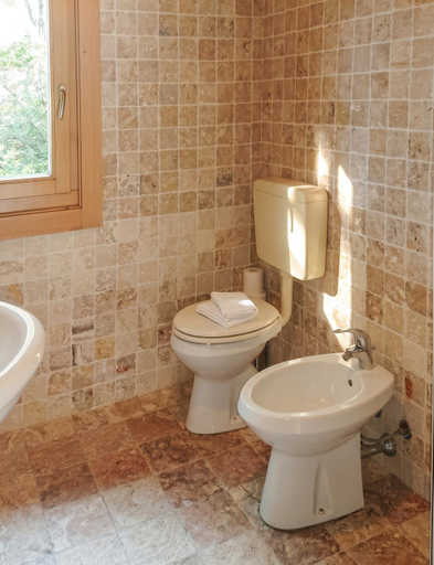 Bathroom 2, Cozy Chalet in Castell'Arquato 90 m² with Private Pool, Piacenza