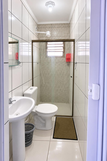 Bathroom, Apartamentos PraiaMar, Cananéia