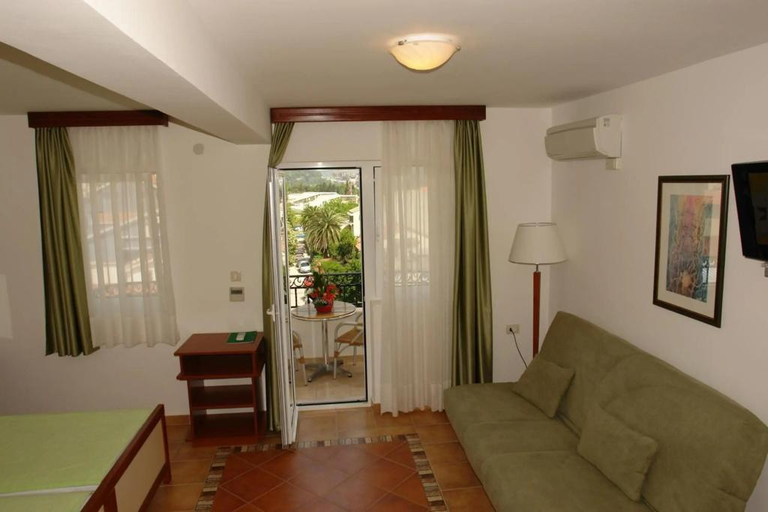 Others 5, Apartments Ivona