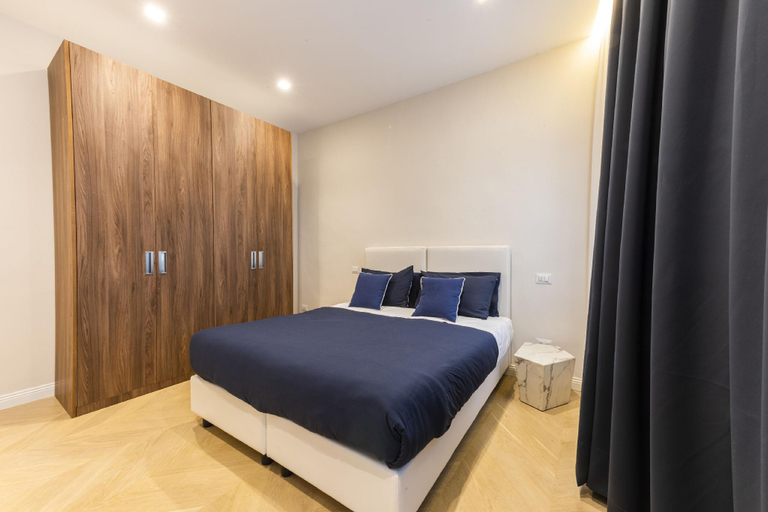 Bedroom 2, Blue Santa Croce by MMega, Florence