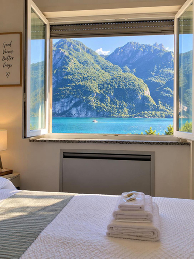 Bedroom, Lake Como View - Casa La Rosa, Lecco