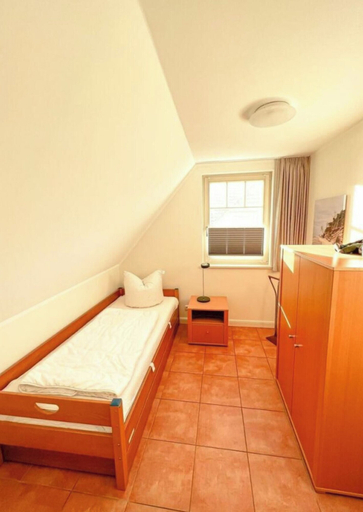 Bedroom 3, Muhlenstrasse 19 Apartment 4, Vorpommern-Rügen