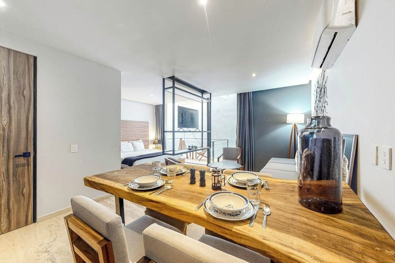 Others 5, Playa del Carmen Condo: Beach, Pool & Sauna!, Cozumel