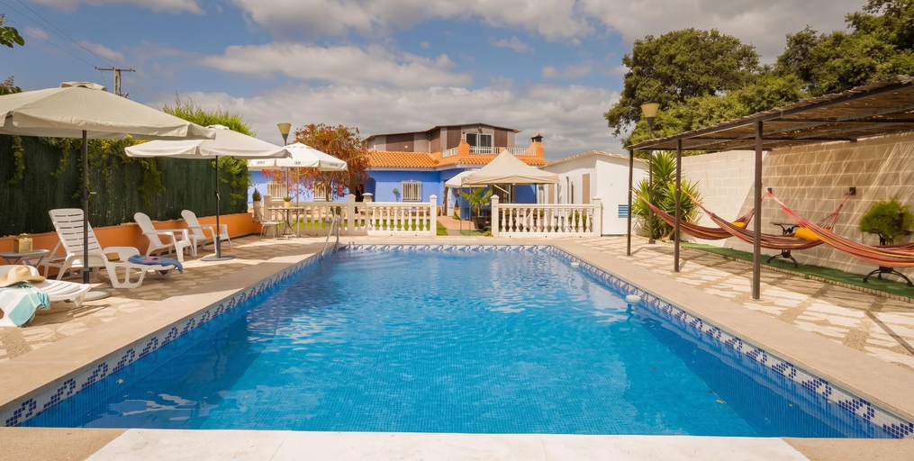 Sport & Beauty 3, Spacious Villa in Guillena with Garden and Private Pool, Sevilla