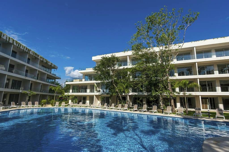 Others 3, Playacar Accessible Condo - Pools - Sleeps 7, Cozumel