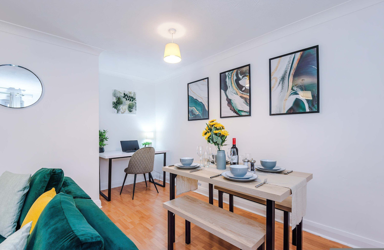 Others 2, 1BR Mediacity Flat Free Parking Near Lowry, Manchester