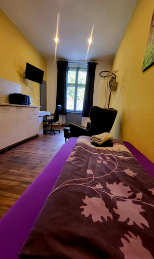 Bedroom 3, Kolo 77, Berlin