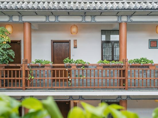 Others 2, Yanqing Shanju Inn, Dali Bai