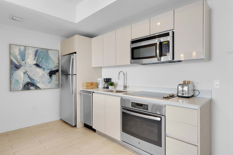 Others 3, 1 BR Apartment Modern Resort Balcony Gym, Broward