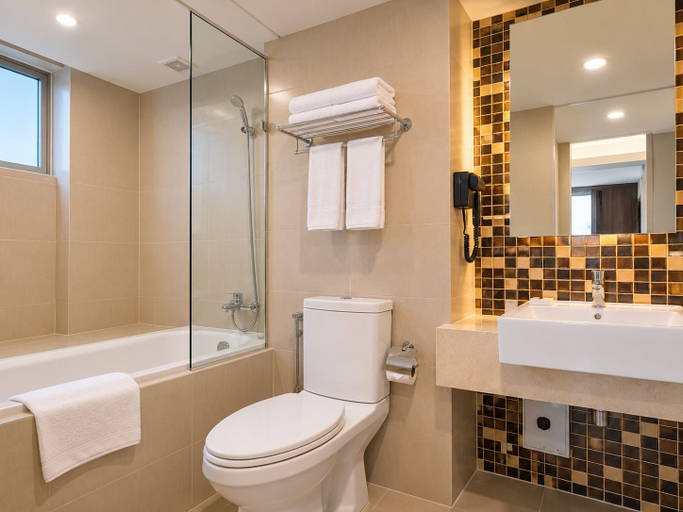 Bathroom 5, Aspira Suites Sukhumvit 20, Khlong Toey