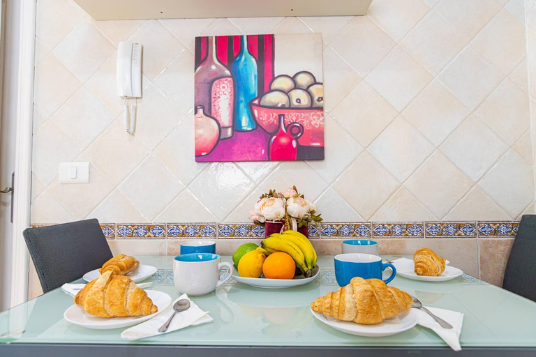 Food & Drinks 5, Cozy villa in Madronal de Fanabe with large private pool, Santa Cruz de Tenerife