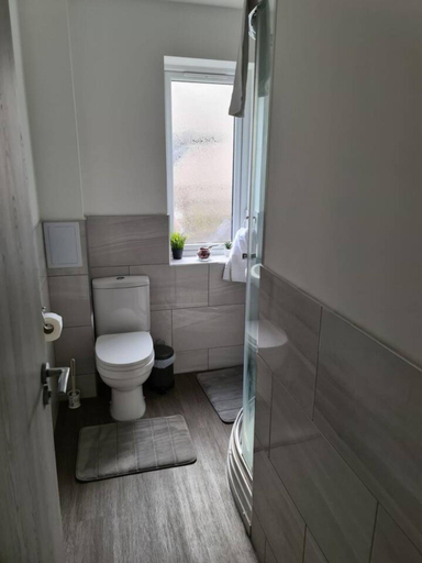 Bathroom 2, SAV Apartments Nottingham Road 1 & 2 Bed Flats Loughborough, Leicestershire