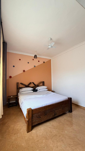 Bedroom 5, VICK Boutique Hotel with NEW power backup, Kaskazini 'A'