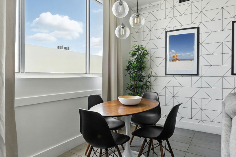 Others 4, South Beach 2BR Apt 5 min to Beach & Nightlife, Miami-Dade