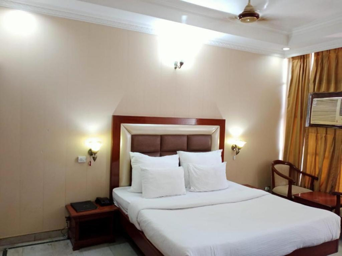 Bedroom 5, Hotel Corporate Inn, Chandigarh