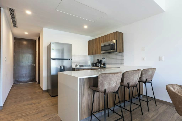 Others 2, Modern 2BR Condo: Pool View, Kitchen & Wifi, Cozumel