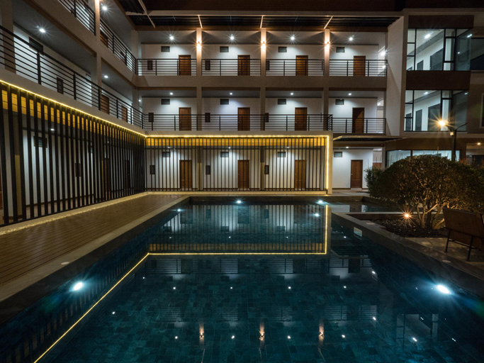 Sport & Beauty, Maithong Riverside, Muang Phetchaburi