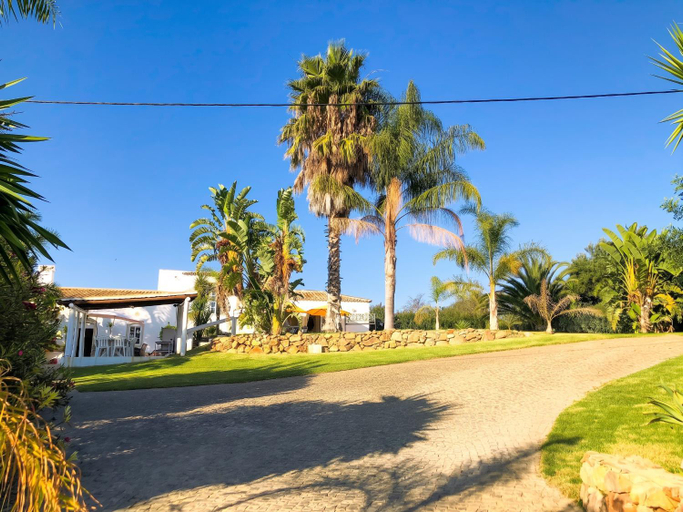 Exterior & Views 2, Elegant villa with sea view in Loule + private pool, Loulé