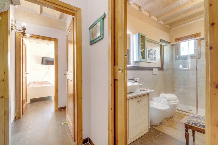 Others 5, Mugello House With Pool, Florence