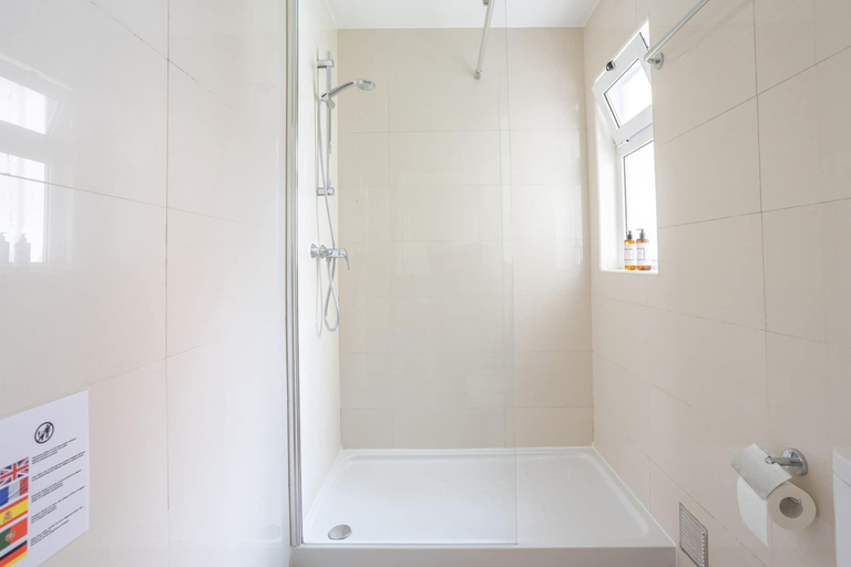 Bathroom 5, Casa da Avenida I in Lisbon, Lisbon