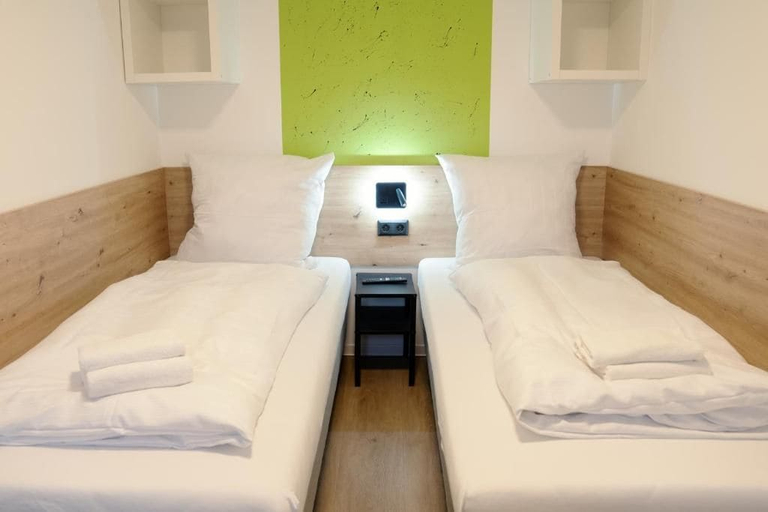 Others 5, Hive Apartments an der B6, Hildesheim