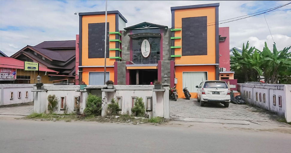 Exterior & Views, Urbanview Hotel Bagoes Sintang by RedDoorz, Sintang