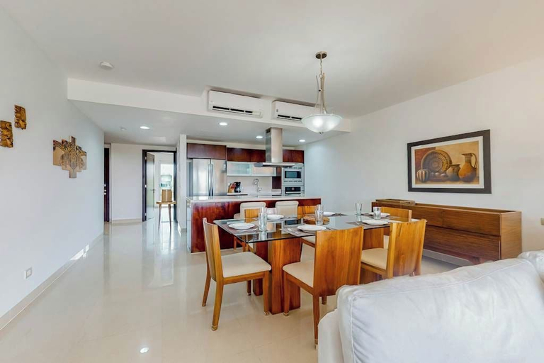 Others 5, Playa Condo: Beach, Pool, & Family Fun!, Cozumel