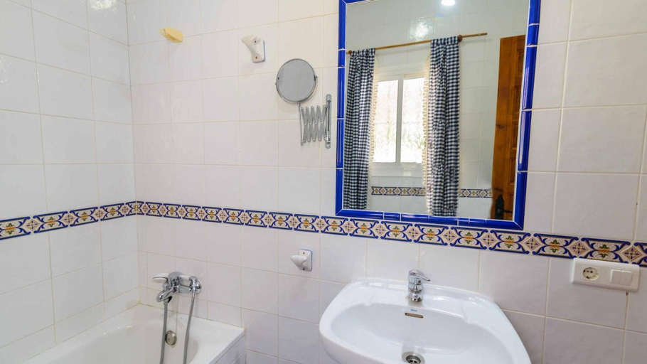 Bathroom 3, Finca Los Colorines Antequera - La Higuera by Ruralidays, Málaga