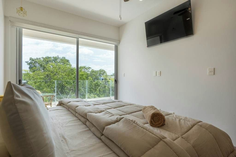 Others 4, Playacar Accessible Condo - Pools - Sleeps 7, Cozumel
