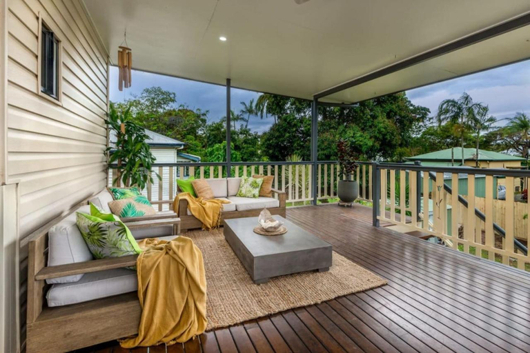 Others 4, Savannah House, Cairns