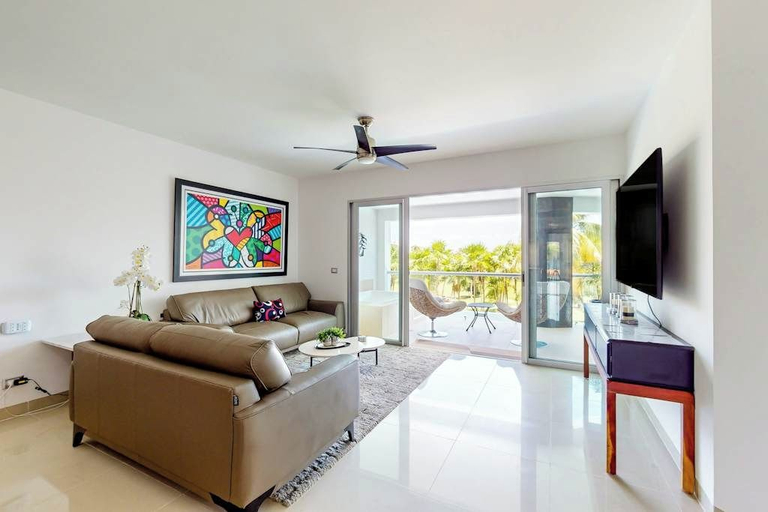 Others 2, Mareazul Beachfront 2BR Pool & Sea Views, Cozumel