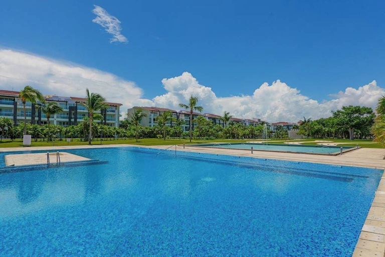 Others 3, Beachfront 2BR Condo w/ Private Pool & Beach, Cozumel