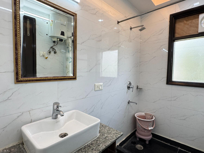 Bathroom 3, Fortune Home Service Apartment 3Bhk,J-215 Saket, Delhi