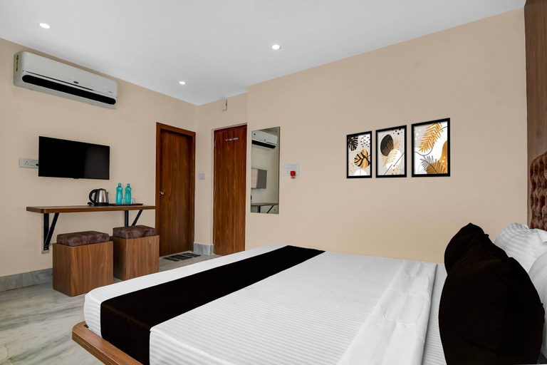 Others 4, Premium Super Collection O Tollygunge, South 24 Parganas