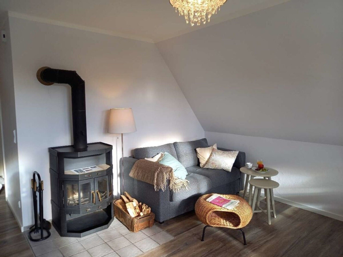 Others 3, Holiday Apartment in Nieblum With Balcony, Nordfriesland