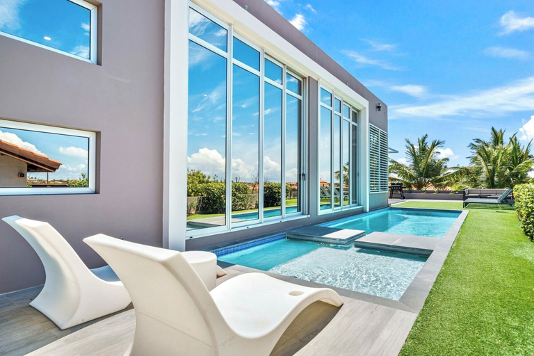 Others 3, Villa LUMA