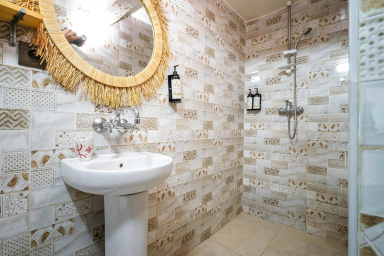 Bathroom, RIAD MAMAHOUSE, Marrakech