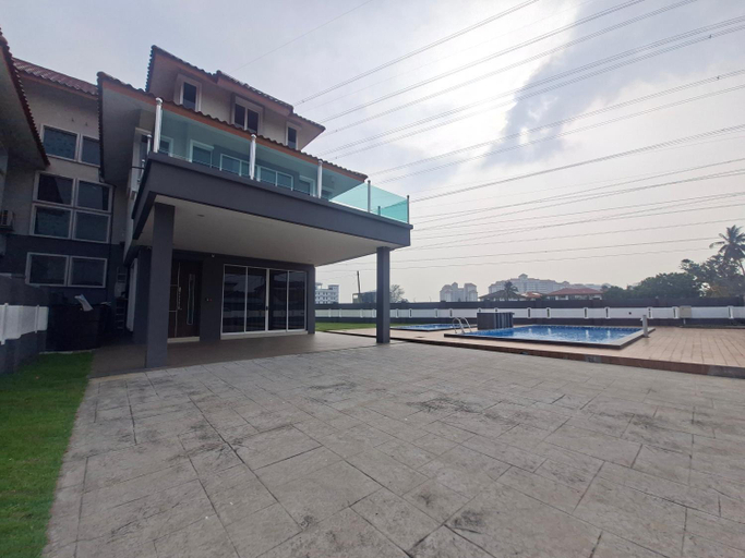 Exterior & Views 2, Alpine LXPD Premium Water Chalet, Port Dickson