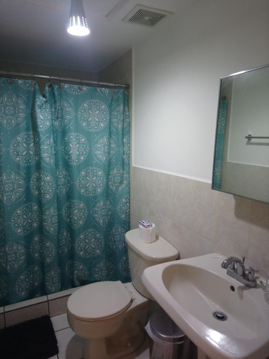 Bathroom 4, Pink House 604, ZONA 17