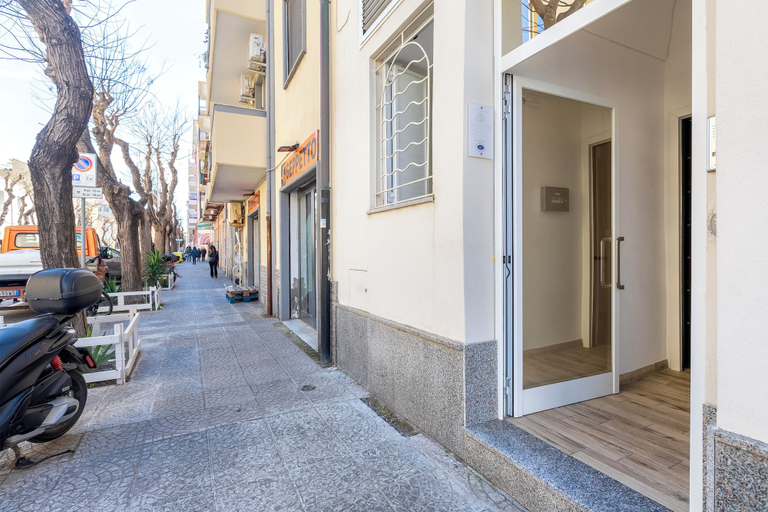 Others 5, white shell rooms self check-in, Sassari