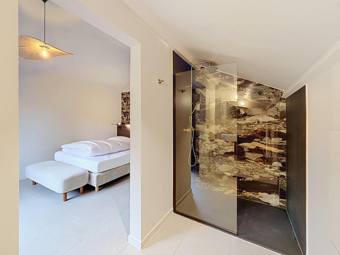 Others 2, Family Retreat in Belgium With Sauna, Namur