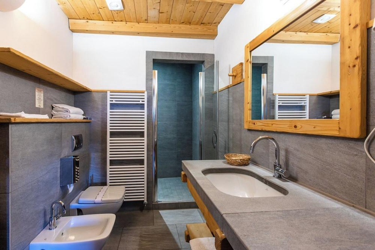 Bathroom 4, La Fiorida Agri Relais, Sondrio
