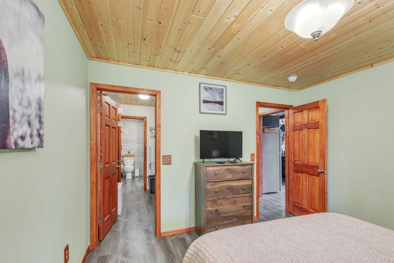 Bedroom 2, Cabin In The Woods 1 Bedroom Cabin, Matanuska-Susitna