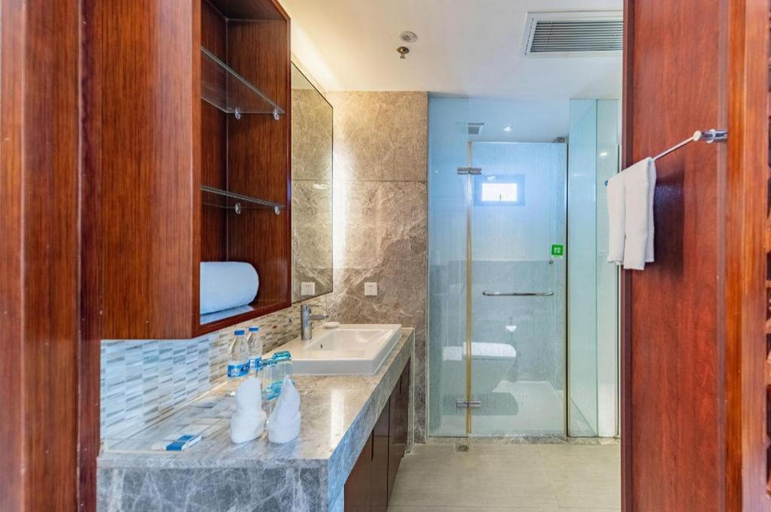 Bathroom 4, Aloha Oceanfront Suite Resort , Hainan