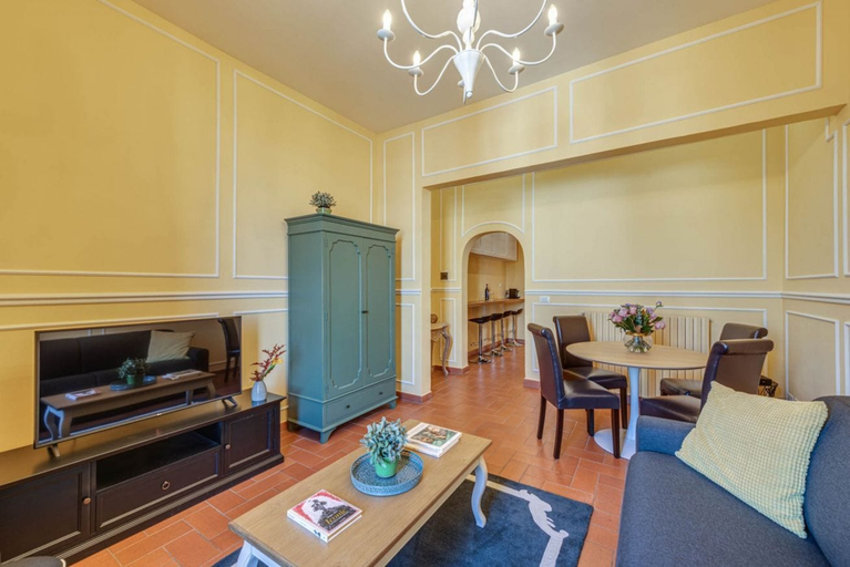Others 4, Sunflower Suite by MMega, Florence