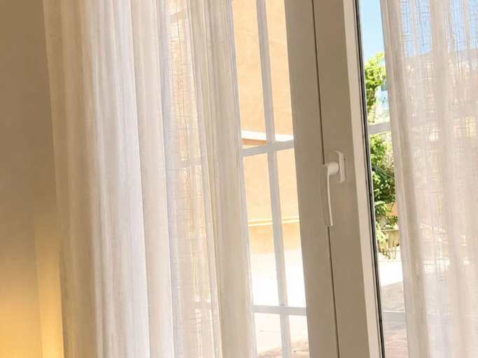 Others 5, Pet-friendly Stay in Madrid, Madrid