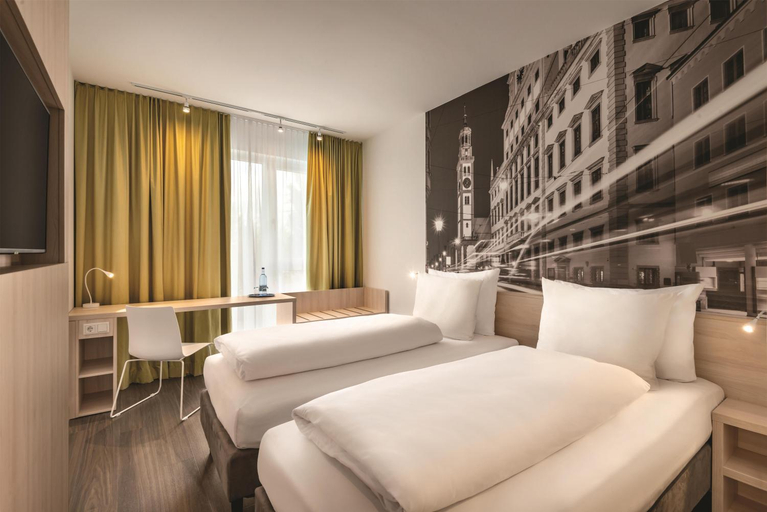 Bedroom 2, Super 8 by Wyndham Augsburg, Augsburg