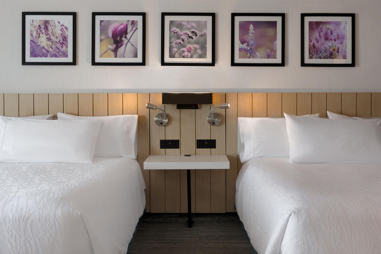 Bedroom 3, Hilton Garden Inn Sudbury, Greater Sudbury